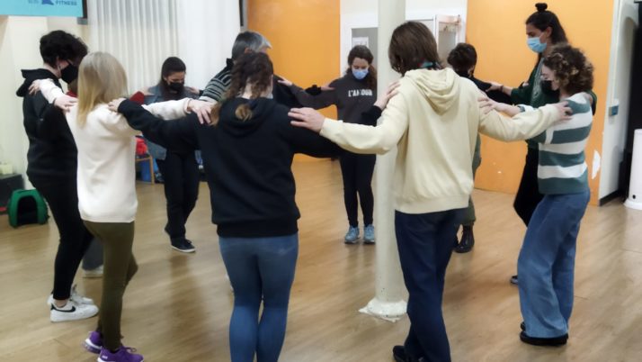 Un taller de sardanes per a joves a l’Orfeó Badaloní