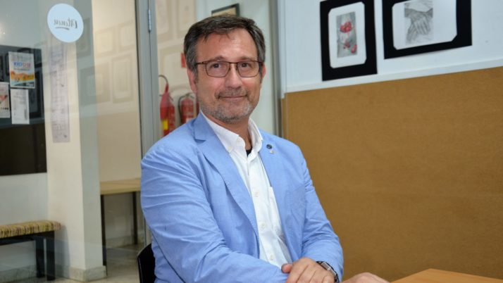 Xavier Vila: «A Catalunya, el català hauria de ser ‘primus inter pares’»