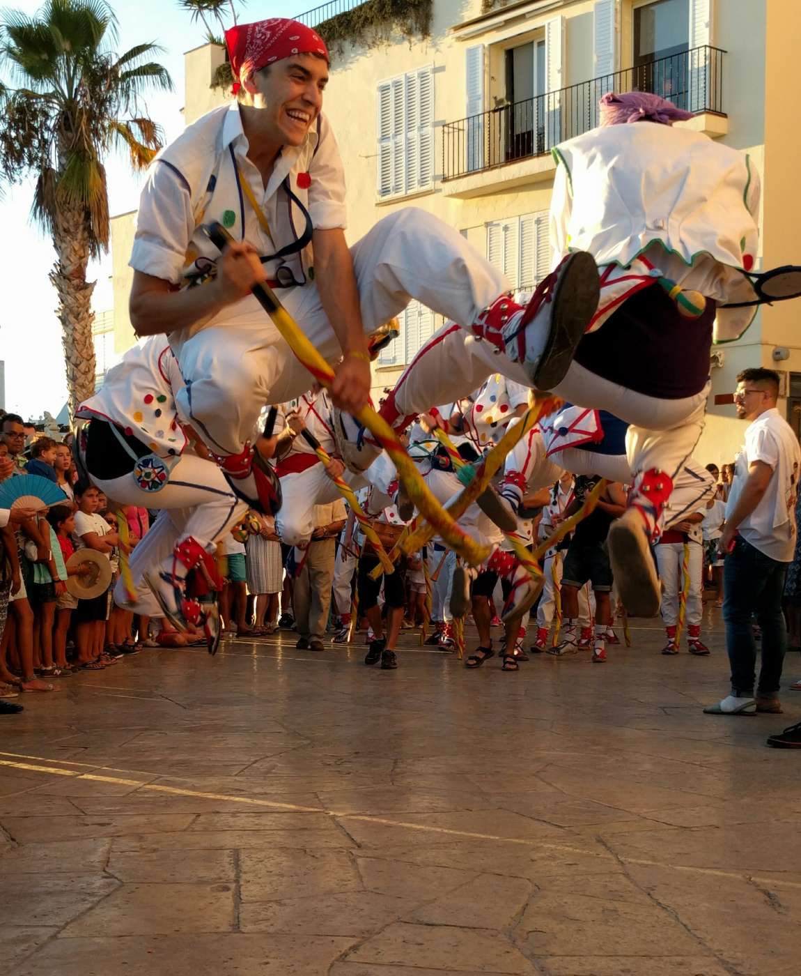 L’Inventari de danses vives de Catalunya cerca fotografies per completar les fitxes dels balls